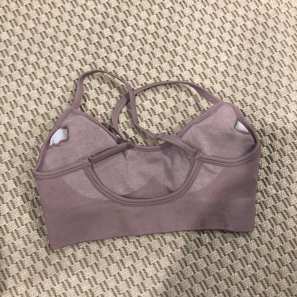 Workout top - Picture 2 of 2